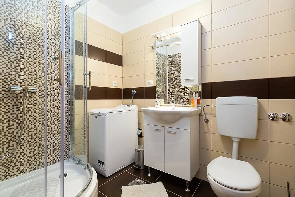 Eva Funtana Apartment